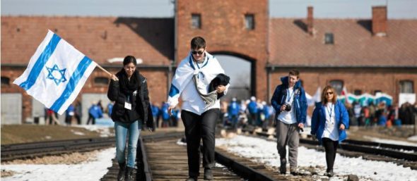 Za podjęcie tego tematu chwała Lechowi Kaczyńskiemu!